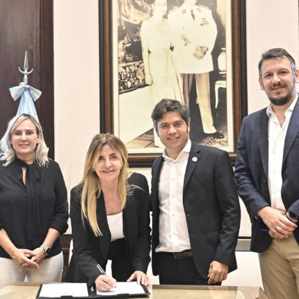 Fassi firmó un acuerdo con Kicillof y el Banco Provincia para incorporar equipamiento a los servicios públicos de Cañuelas